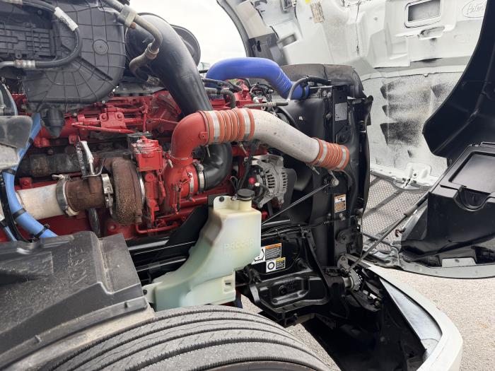 2022 Peterbilt 579-9