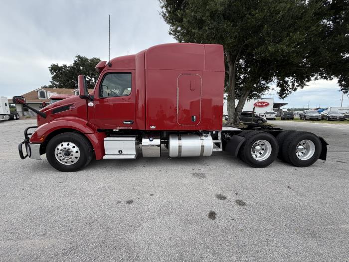 2023 Peterbilt 579-3