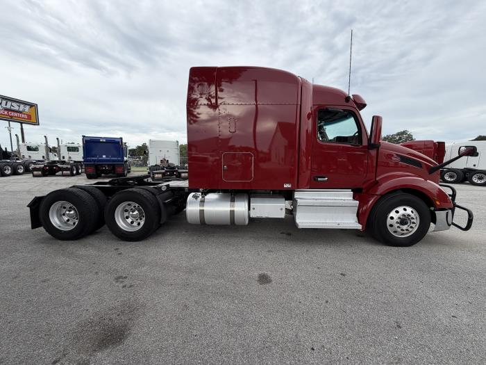 2023 Peterbilt 579-7