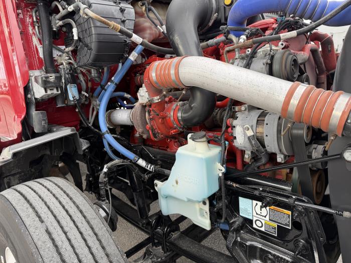 2023 Peterbilt 579-9