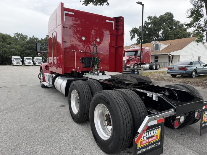 2022 Peterbilt 579-5