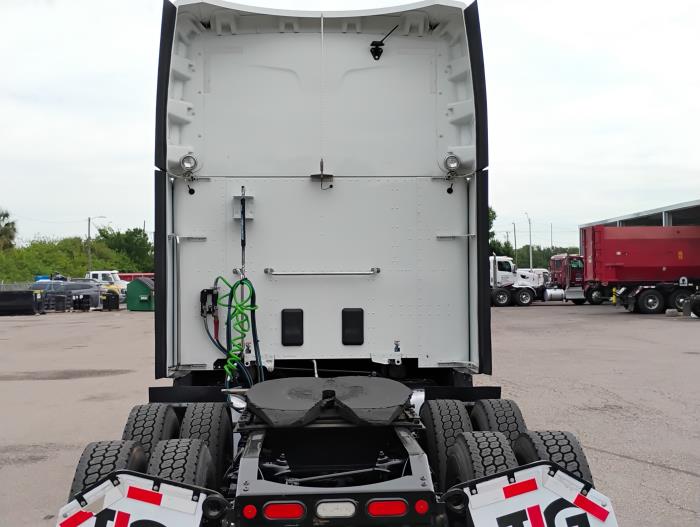 2022 Peterbilt 579-5