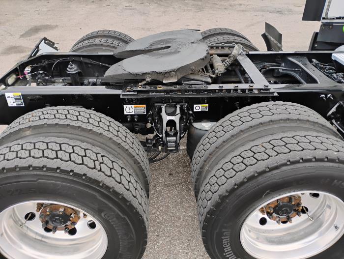 2022 Peterbilt 579-7