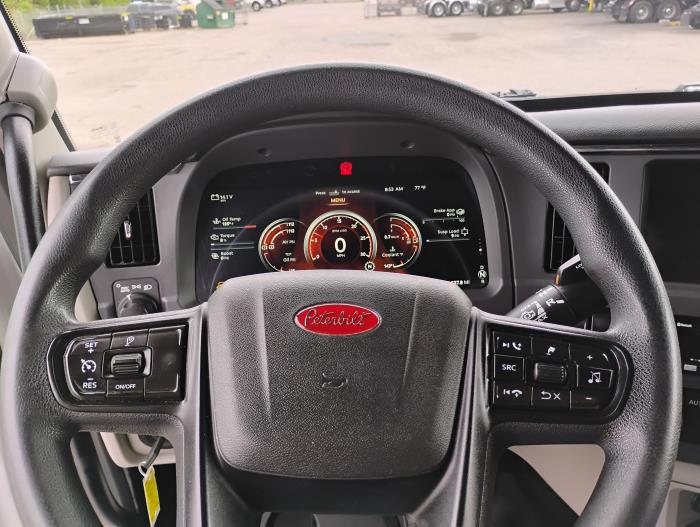 2022 Peterbilt 579-18