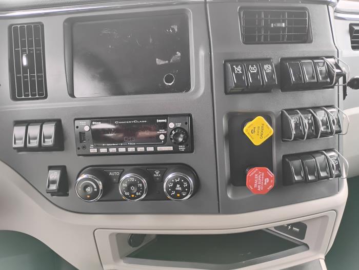 2022 Peterbilt 579-19