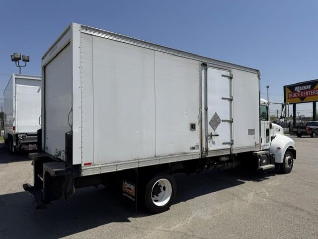 2019 Peterbilt 325-3