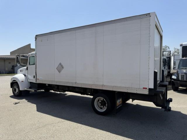 2019 Peterbilt 325-5