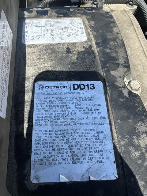 2021 Freightliner Cascadia — photo 7