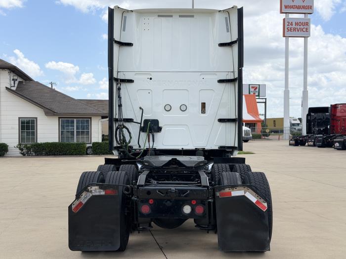 2023 International LT625-5