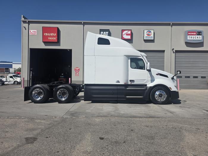 2022 Peterbilt 579-3