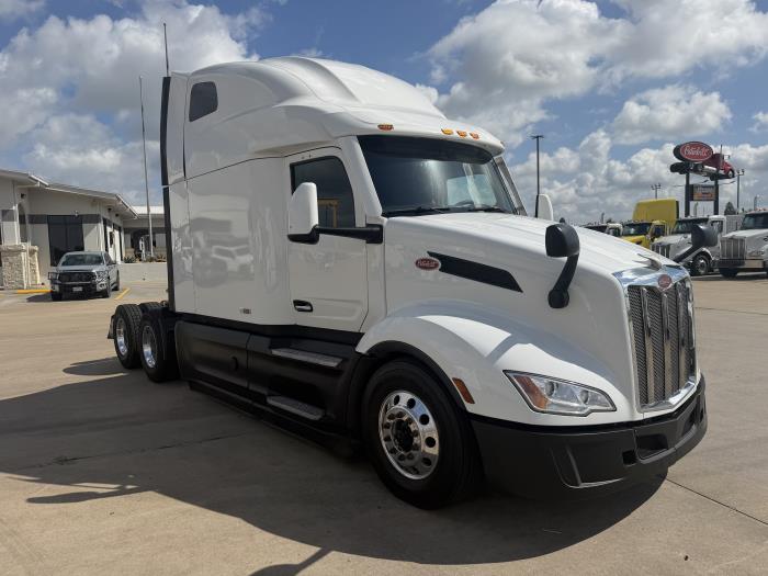 2022 Peterbilt 579-6