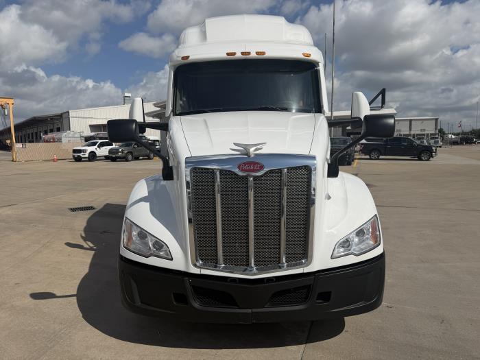 2022 Peterbilt 579-7