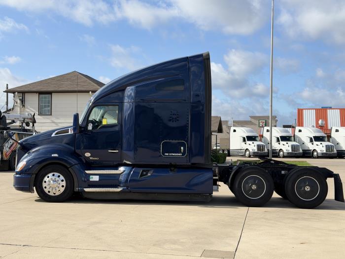 2022 Kenworth T680-7