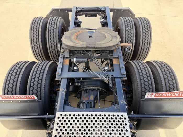 2022 Kenworth T680-10