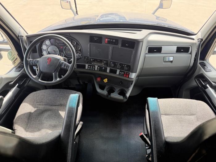 2022 Kenworth T680-21