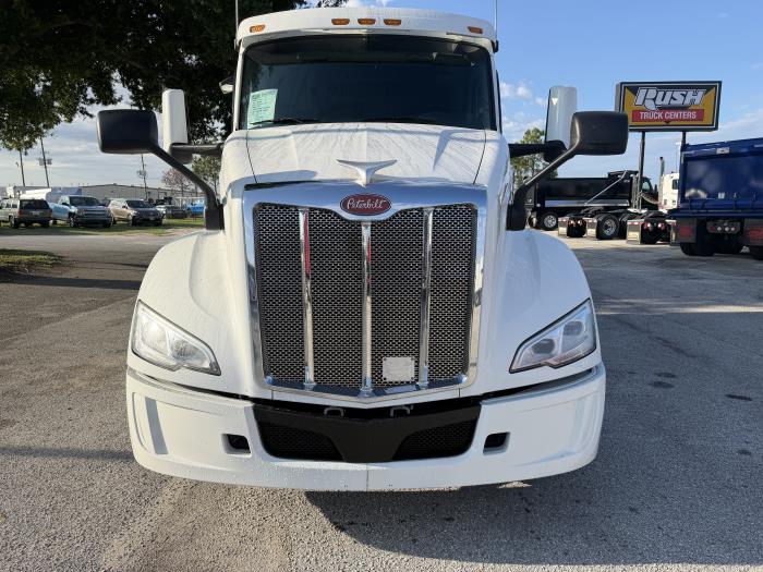 2022 Peterbilt 579-2