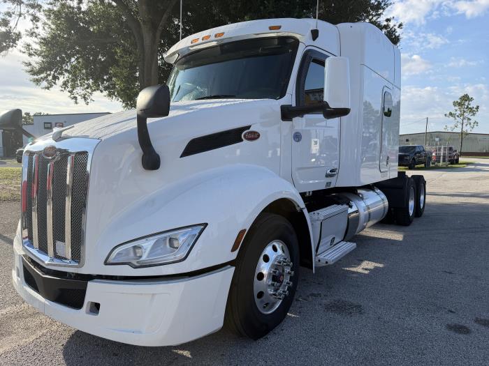 2022 Peterbilt 579-1