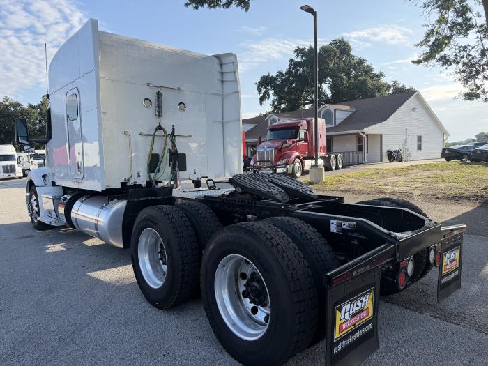 2022 Peterbilt 579-5