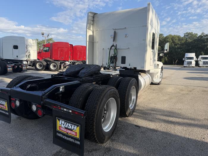 2022 Peterbilt 579-9