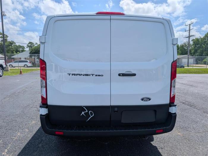 2026 Ford Transit-250-8