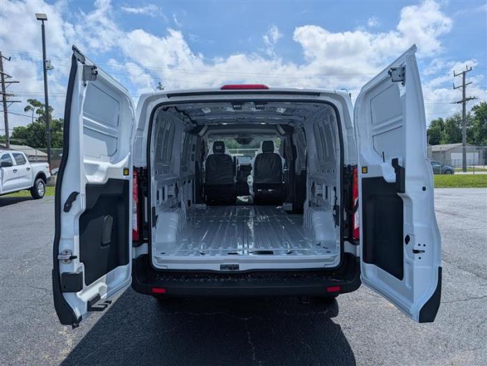 2026 Ford Transit-250-9