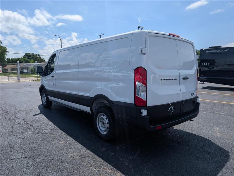 New 2026 Ford Transit 250 - photo 10