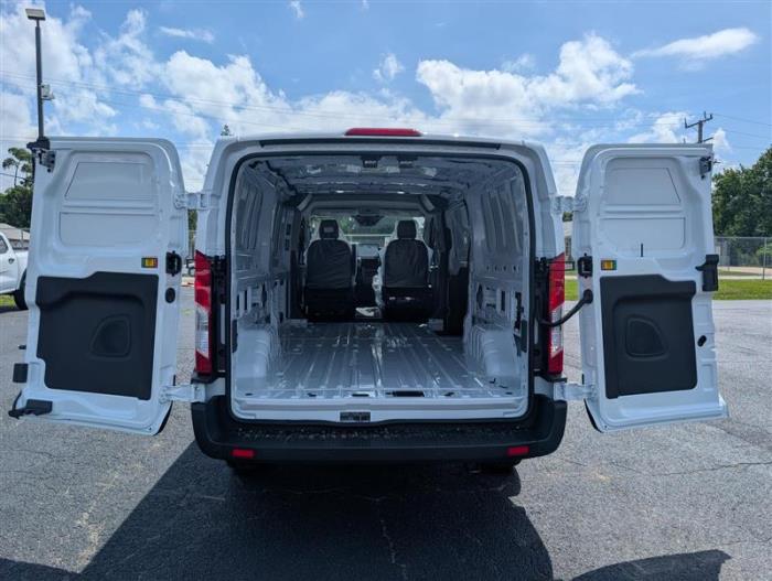 2026 Ford Transit-250-10