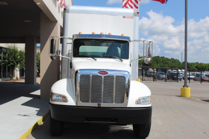 2020 Peterbilt 330-1