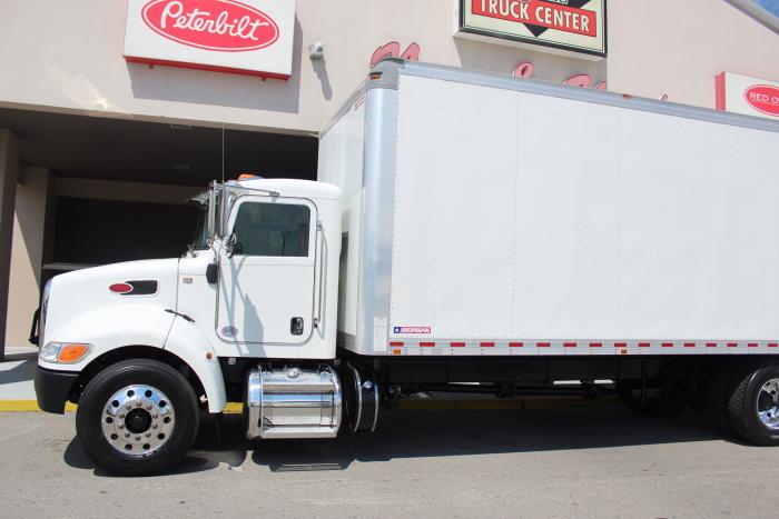 2020 Peterbilt 330-2