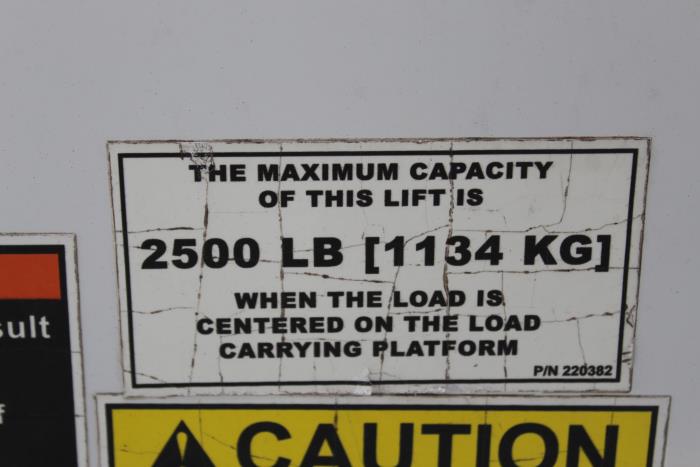 2020 Peterbilt 330-8