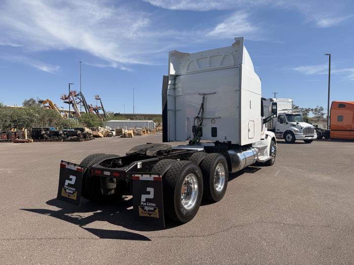2022 Peterbilt 579-4