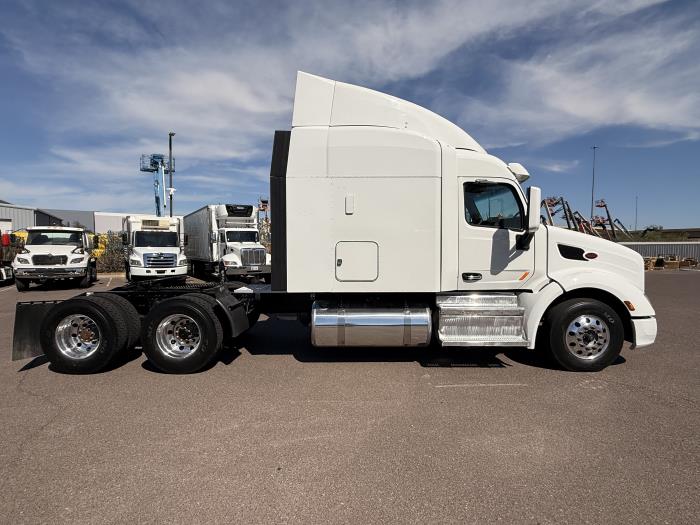 2022 Peterbilt 579-5