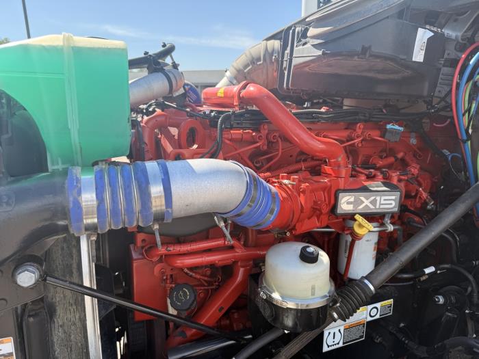 2022 Peterbilt 579-8