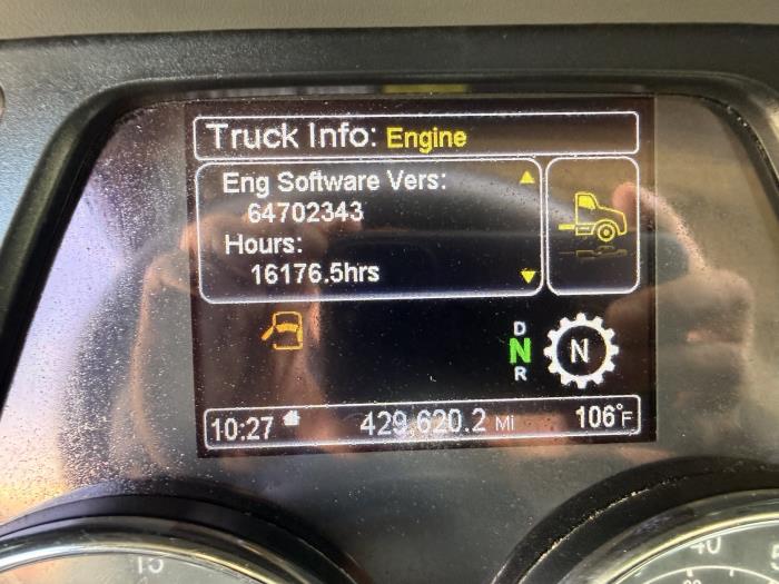 2022 Peterbilt 579-9