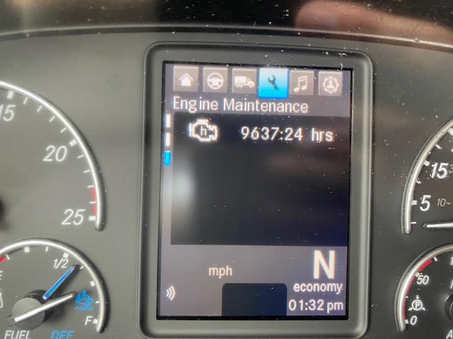 2020 Freightliner Cascadia-22