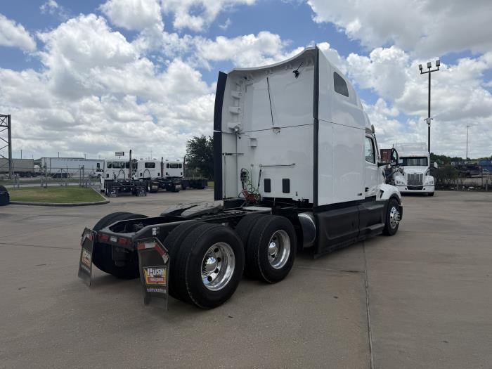 2022 Peterbilt 579-5