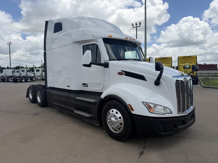 2022 Peterbilt 579-7