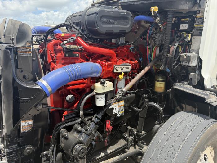 2022 Peterbilt 579-16
