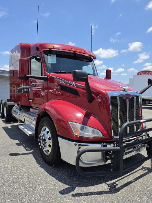 2022 Peterbilt 579-3
