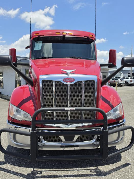2022 Peterbilt 579-2