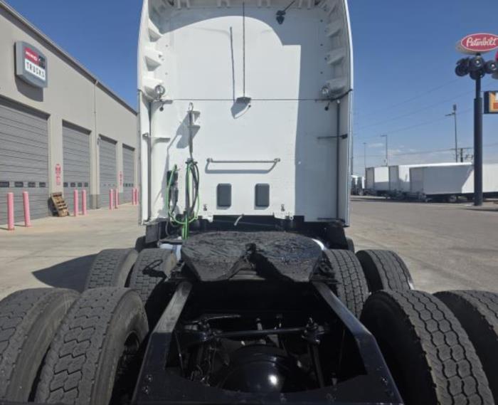 2022 Peterbilt 579-9