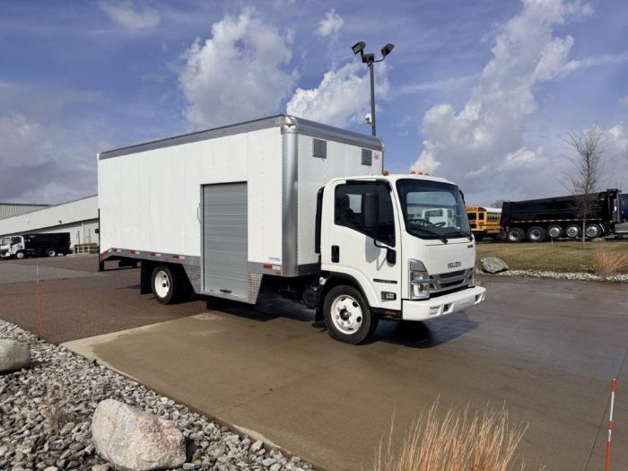 2027 Isuzu NPR-HD-2