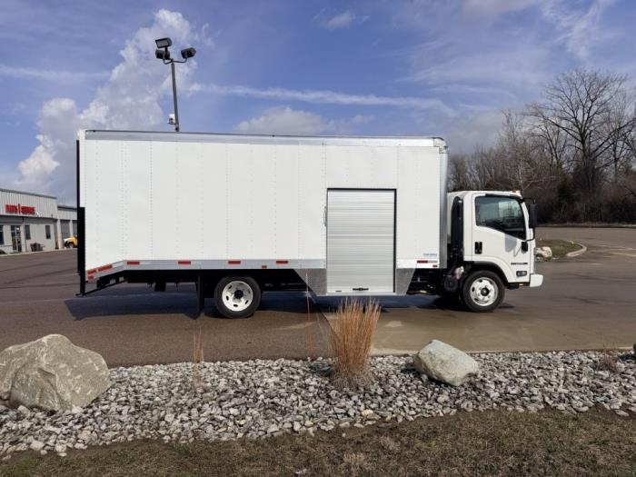 2027 Isuzu NPR-HD-3