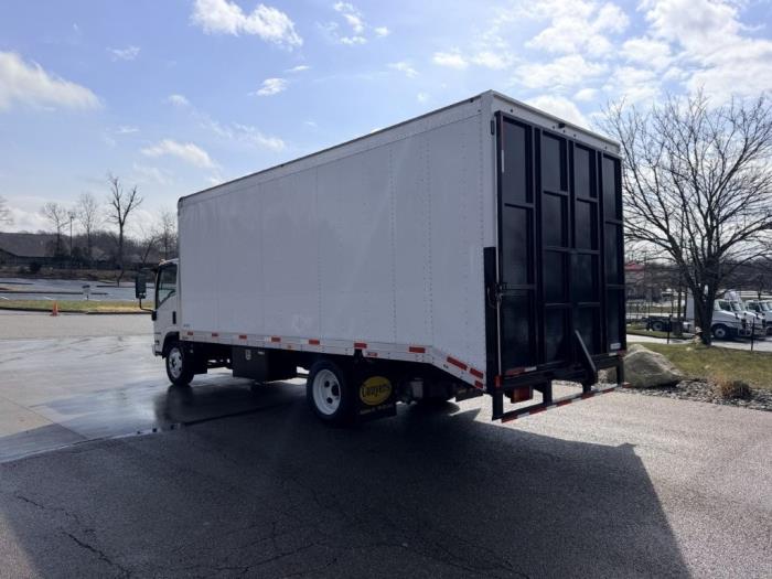 2027 Isuzu NPR-HD-6