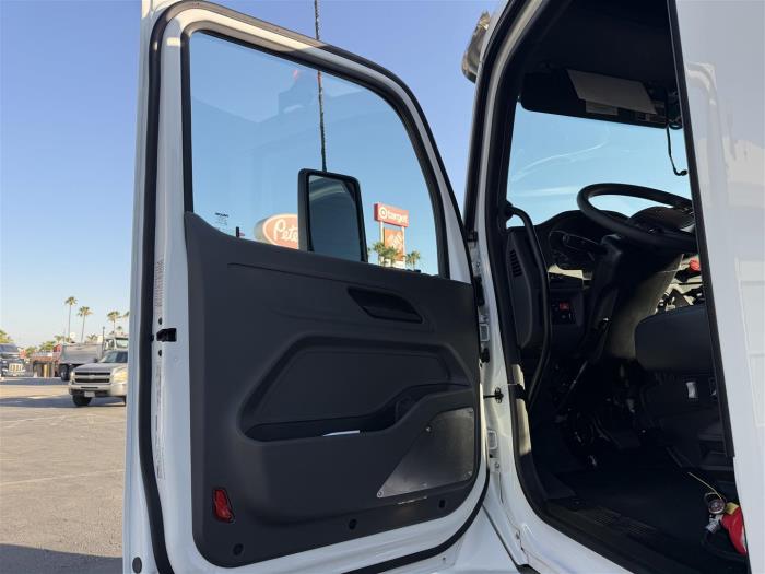2027 Peterbilt 537-16