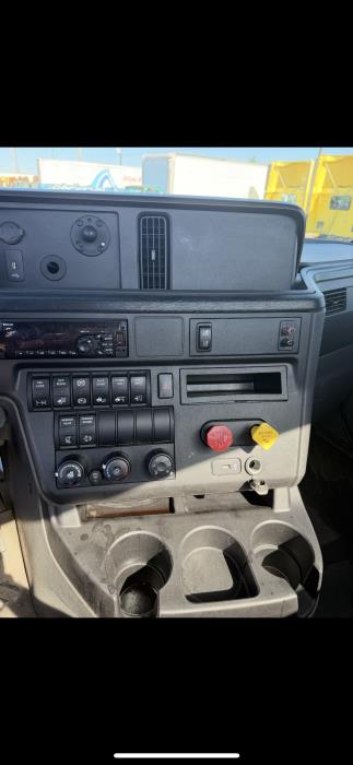 2021 International LT625-2