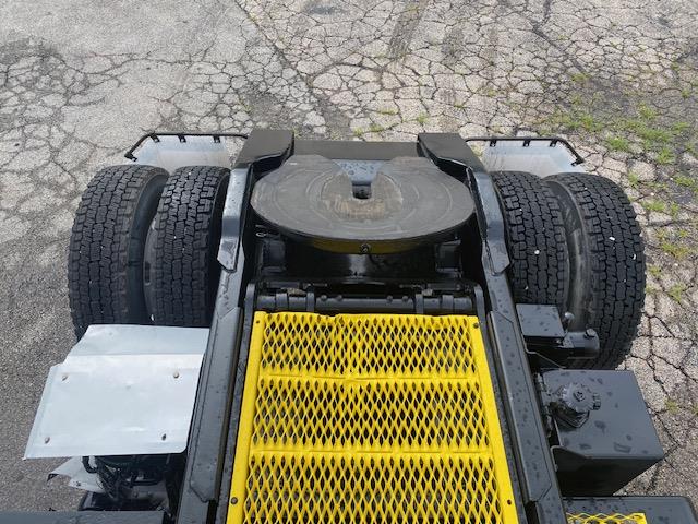 2017 AutoCar ACTT42-2