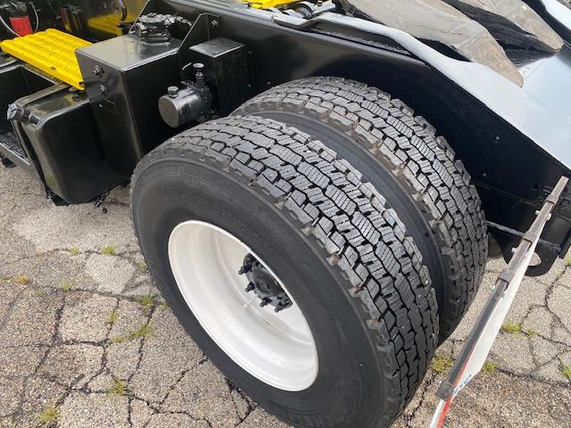 2017 AutoCar ACTT42-4