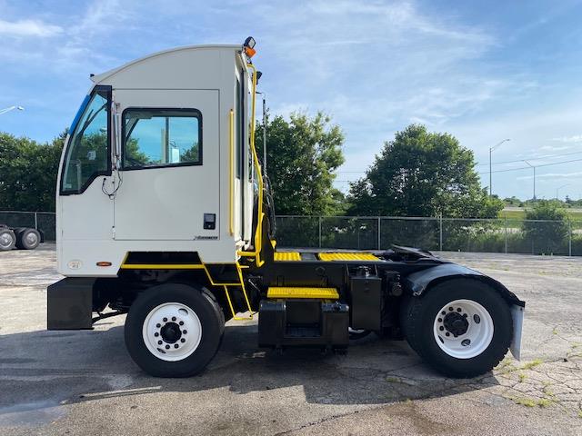 2016 AutoCar ACTT42-1