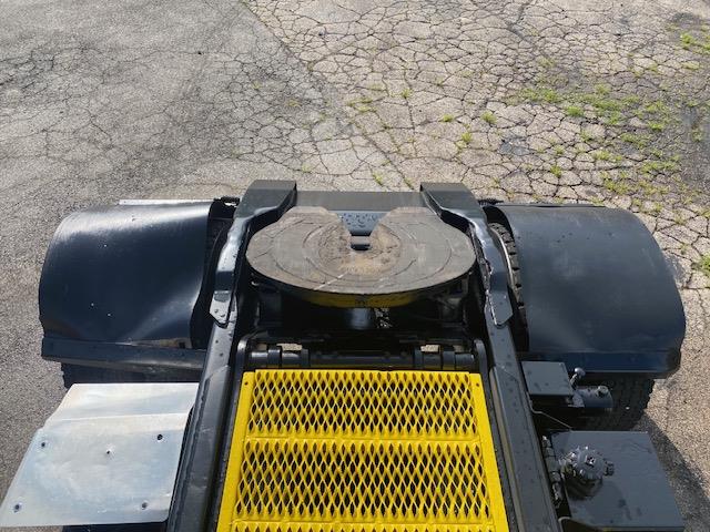 2016 AutoCar ACTT42-2